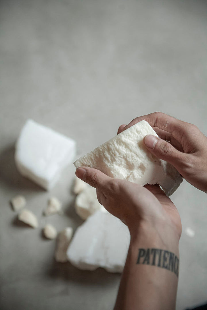 Soy Wax, Beeswax, Mineral Wax, and Coconut Oil: How Do They Change the ...