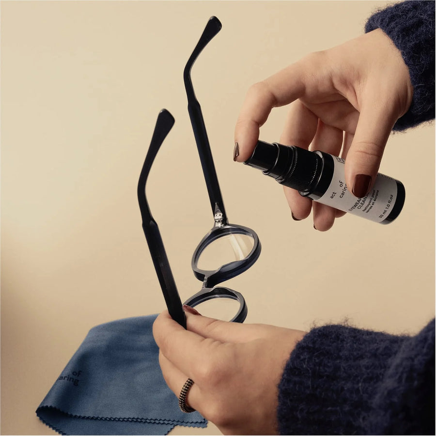 ACT OF CARING - Unscented Eyewear & Tech Care kit 30mL