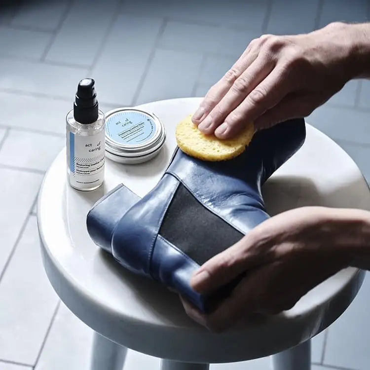 ACT OF CARING - SandalwoodThe Leather Care Kit