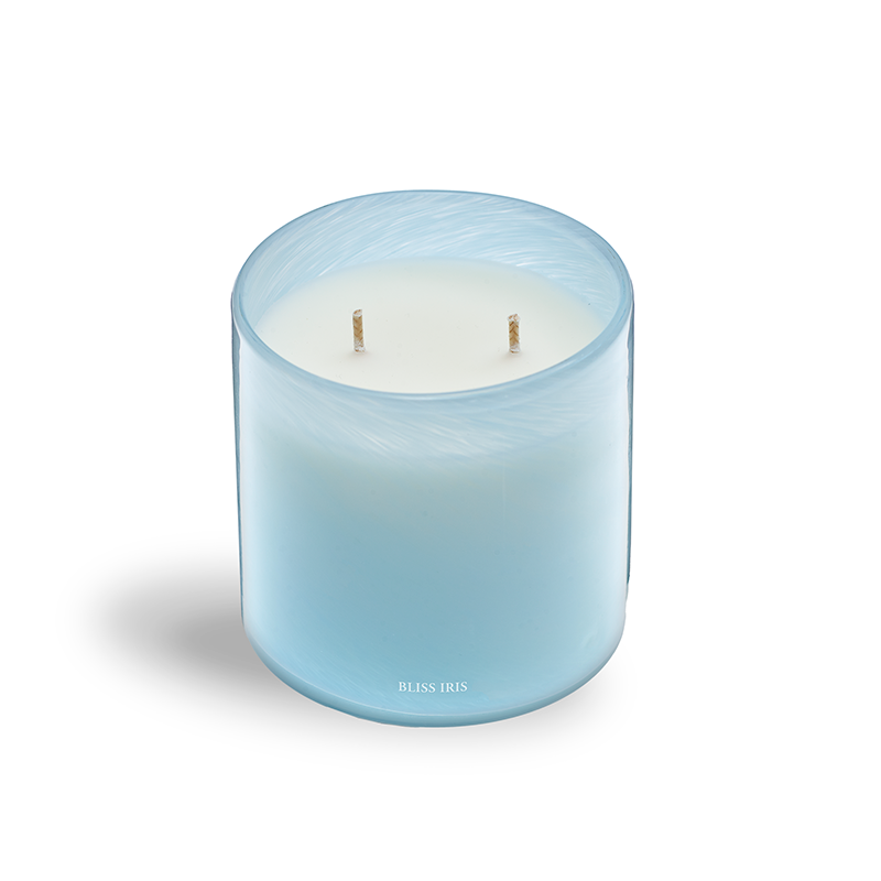 STUDIO Series, 400g Scented Candle - No. 76 Bliss Iris